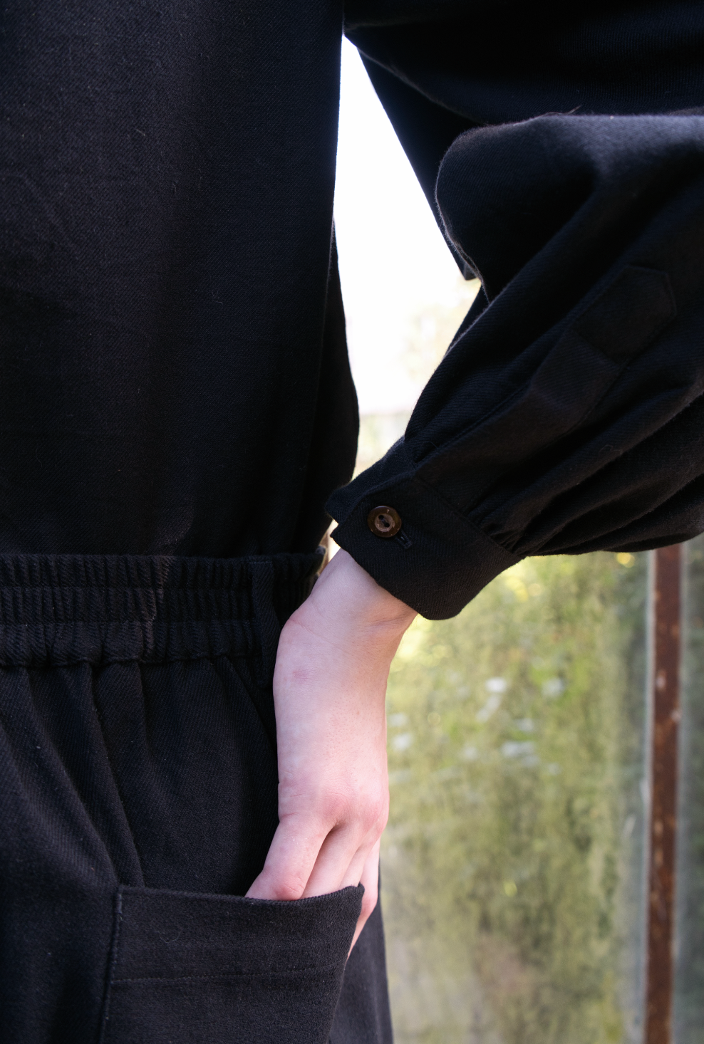 French Trousers in Handwoven Organic Cotton - Black Twill